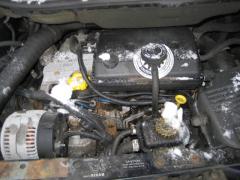 Chrysler Voyager 2.5TD manuaali