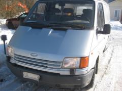 Ford Transit 2,5D lyhyt matala, met.hopea -91