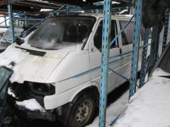 Volkswagen Caravelle 2,4D pitkä -93