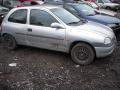 Kuva 1: Opel Corsa B 1,2 16v 2D -99 1999