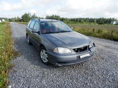 Toyota Avensis 2.0 D-4D -02 Farm.