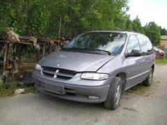 Chrysler Voyager 3.3i automaatti