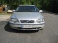 Kuva 1: Volvo V70 2.5T 4*4 farmari 2002