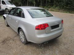 Audi A4 (8E) 1.9 TDi Sed