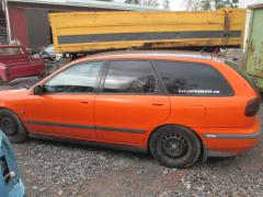 Volvo V40 1,6 -00
