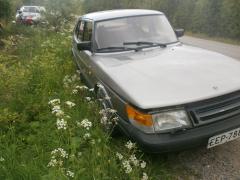 Saab 900