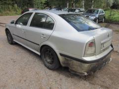 Skoda Octavia 1.6i 8V 5/HB