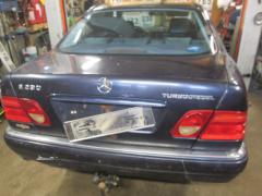Mercedes-Benz E 290TD -98 Elegance sedan