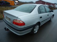 Toyota Avensis 1.6 VVti sed. -01