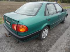 Toyota Corolla 1.6 sedan -98