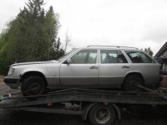 Mercedes-Benz 124 300TE-4Matic farm. -90