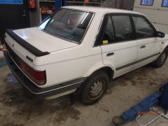 Mazda 323 1,5 -sedan -88