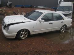 Mercedes-Benz E 220d -96