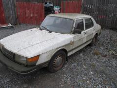 Saab 900