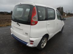 Toyota Yaris Verso 1.3 -01