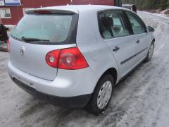 Volkswagen Golf V 1.4i 16V 5/HB
