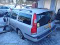 Kuva 2: Volvo V70 5D STW 2.4i Bi-Fuel MT5 -04  2004