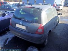 Renault Clio II 3D HB 1.2i 16V MT5 -02
