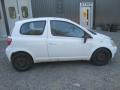 Kuva2: Toyota Yaris 1.3 vvti 3-ov.  -00 