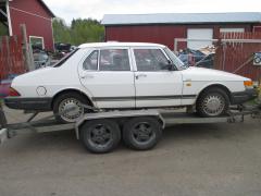 Saab 900