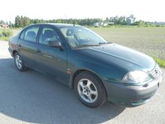Toyota Avensis 1.6 VVTi -01