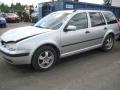 Kuva 2: Volkswagen Golf IV 1.6i 16v farkku 2001