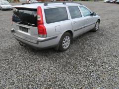 Volvo V70 II 2.4i