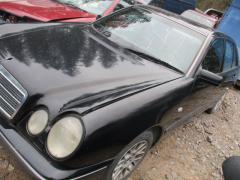 Mercedes-Benz E 290Td sedan -97