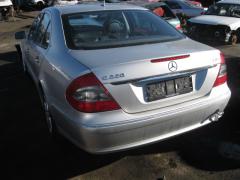 Mercedes-Benz E 200 (w211) sedan