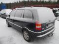 Kuva 2: Opel Zafira A 2000