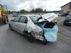 Toyota Avensis 2.0 VVti -02