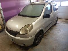 Toyota Yaris Verso 1.5 -01