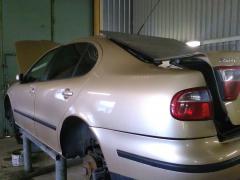 Seat Toledo 1.8 -01 sedan kulta