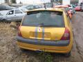 Kuva 2: Renault Clio 2003