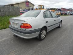 Toyota Avensis 1.8 sed. -00