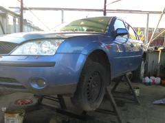 Ford Mondeo 2,0 sedan -01