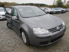 Volkswagen Golf V 1.6i 8V 5/HB