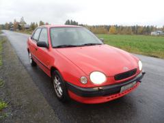 Toyota Corolla 1,6 16v sed. -99