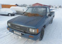 Toyota Hilux 2.4D LN56 -87