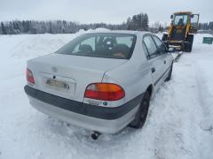 Toyota Avensis 1.6 sed. -00