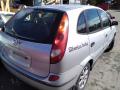 Kuva 2: Nissan Almera Tino MPV 1.8 2002