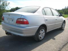 Toyota Avensis 1.8 VVti sed. -02