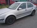 Kuva 2: Volkswagen Bora 1.6 Bensa 1999