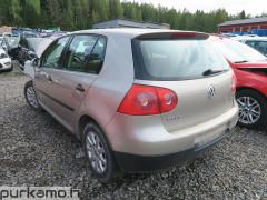 Volkswagen Golf V 1.6i 8V 5/HB