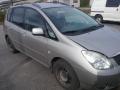 Kuva 2: Toyota Corolla Verso 1.8 VVT-i  2002