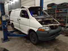 Toyota Hiace 2,4D lyhyt -97