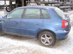 Audi A3 1,6 -01 sininen 5-ov HB