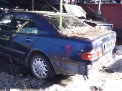 Mercedes-Benz E 320CDI sedan
