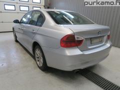 BMW E90 320i Sed