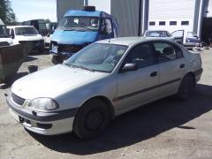 Toyota Avensis 1,8 sedan -99